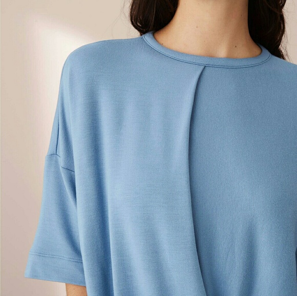 Lou & Grey Signaturesoft Twist Top in Blue - Picture 2 of 8